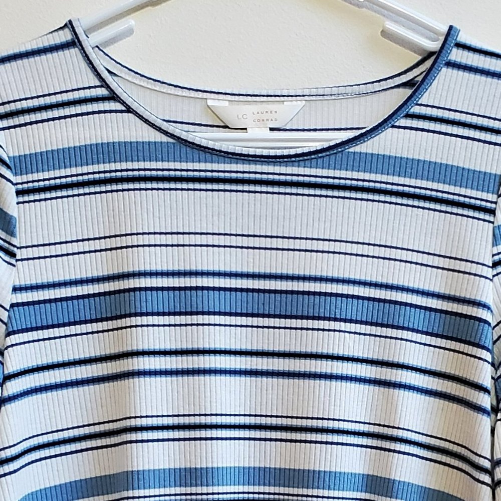 LC Lauren Conrad Blue & White Striped Tie-Front Shirt Size Small - Picture 7 of 15